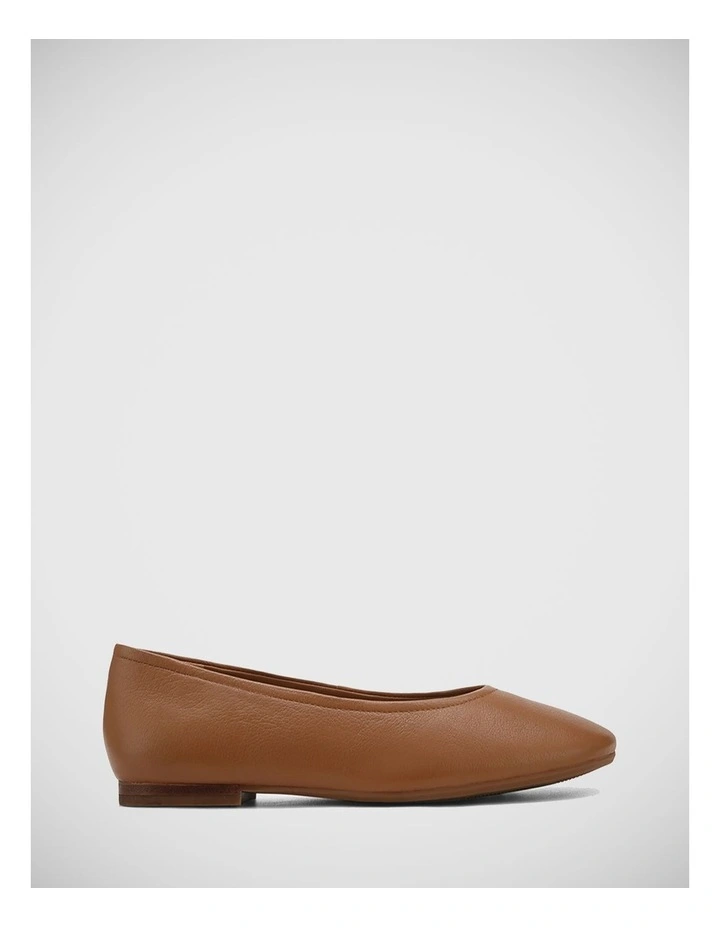 Angelic Leather Ballet Flat in Dark Cognac