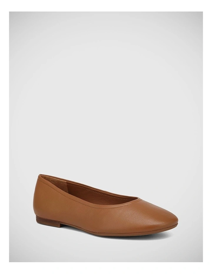 Angelic Leather Ballet Flat in Dark Cognac