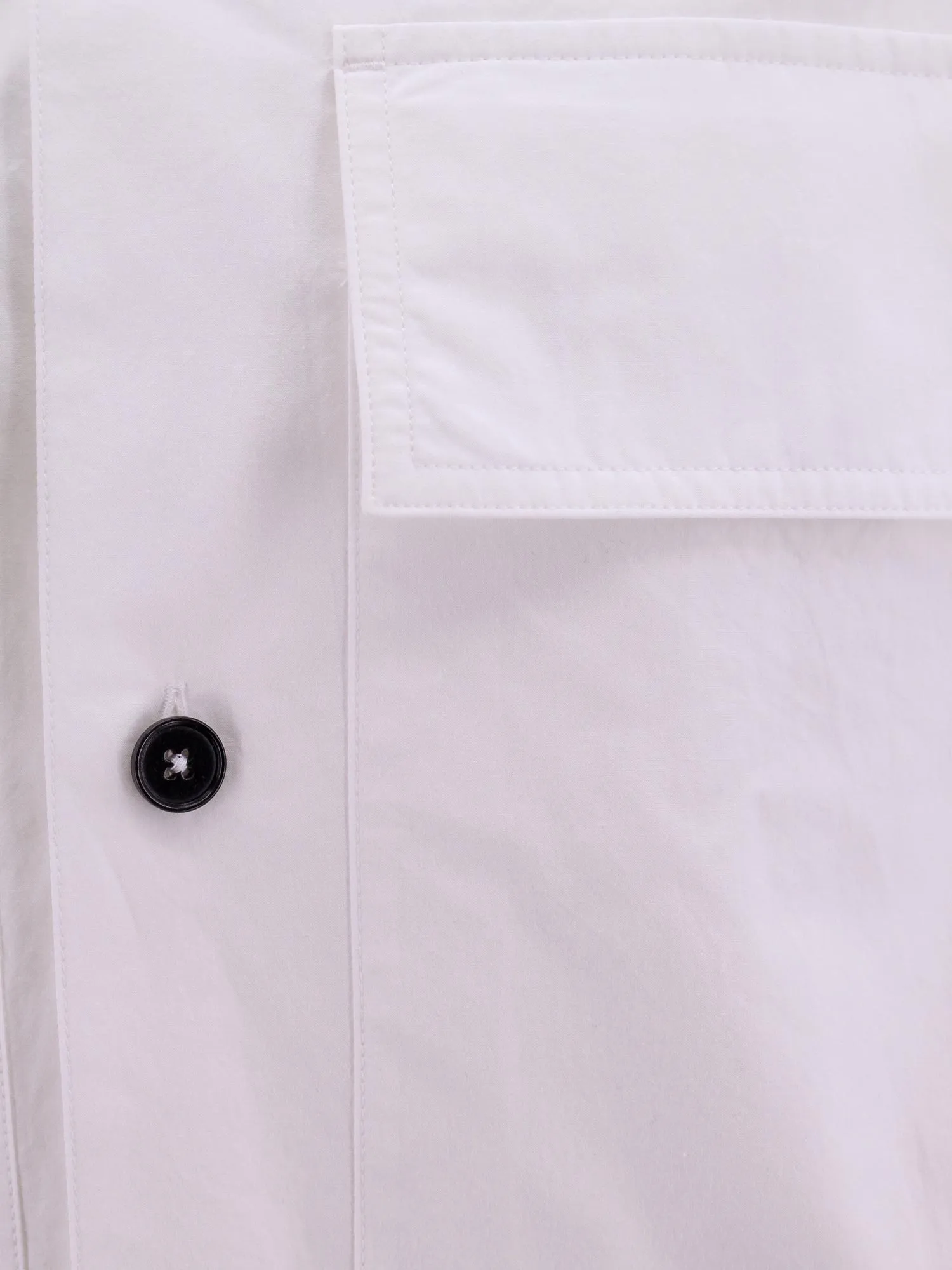 Cotton shirt with contrasting buttons