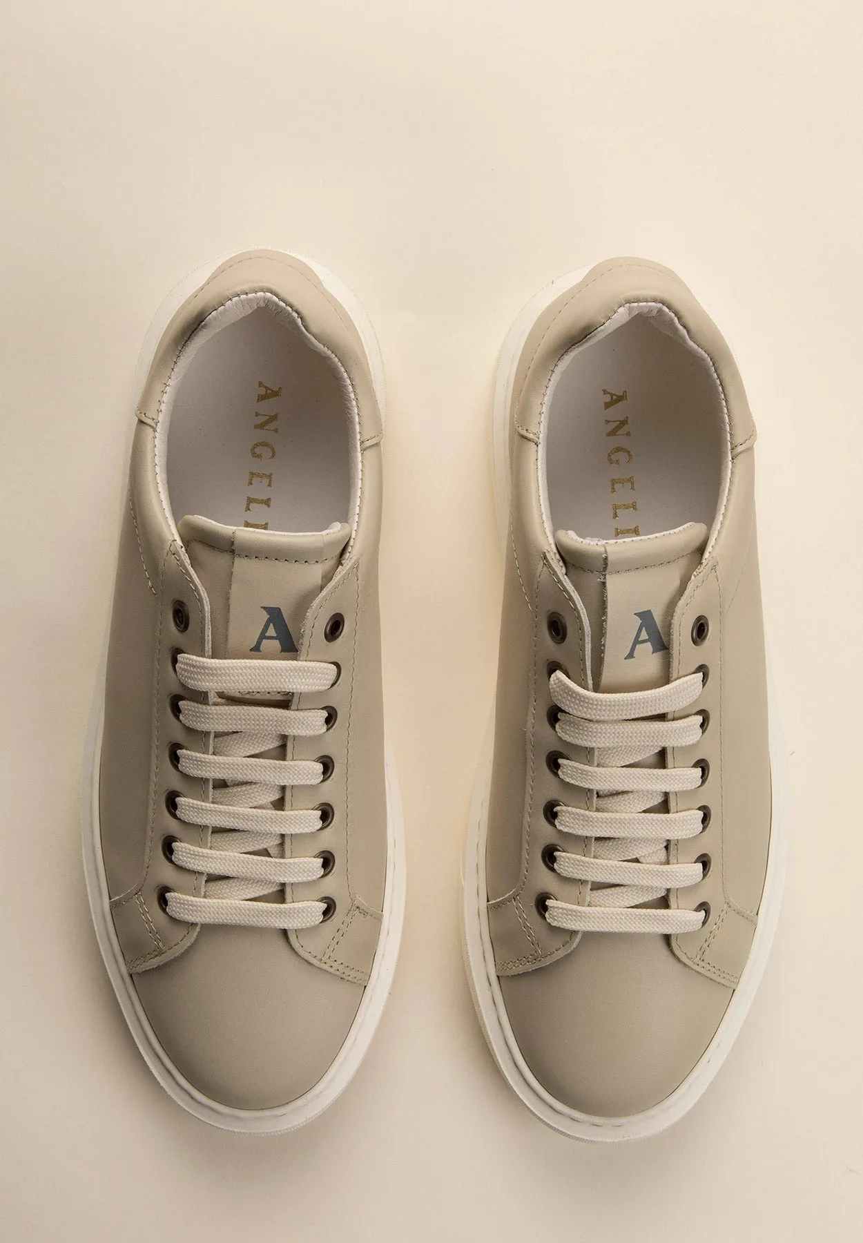 Sneakers gesso stringate pelle