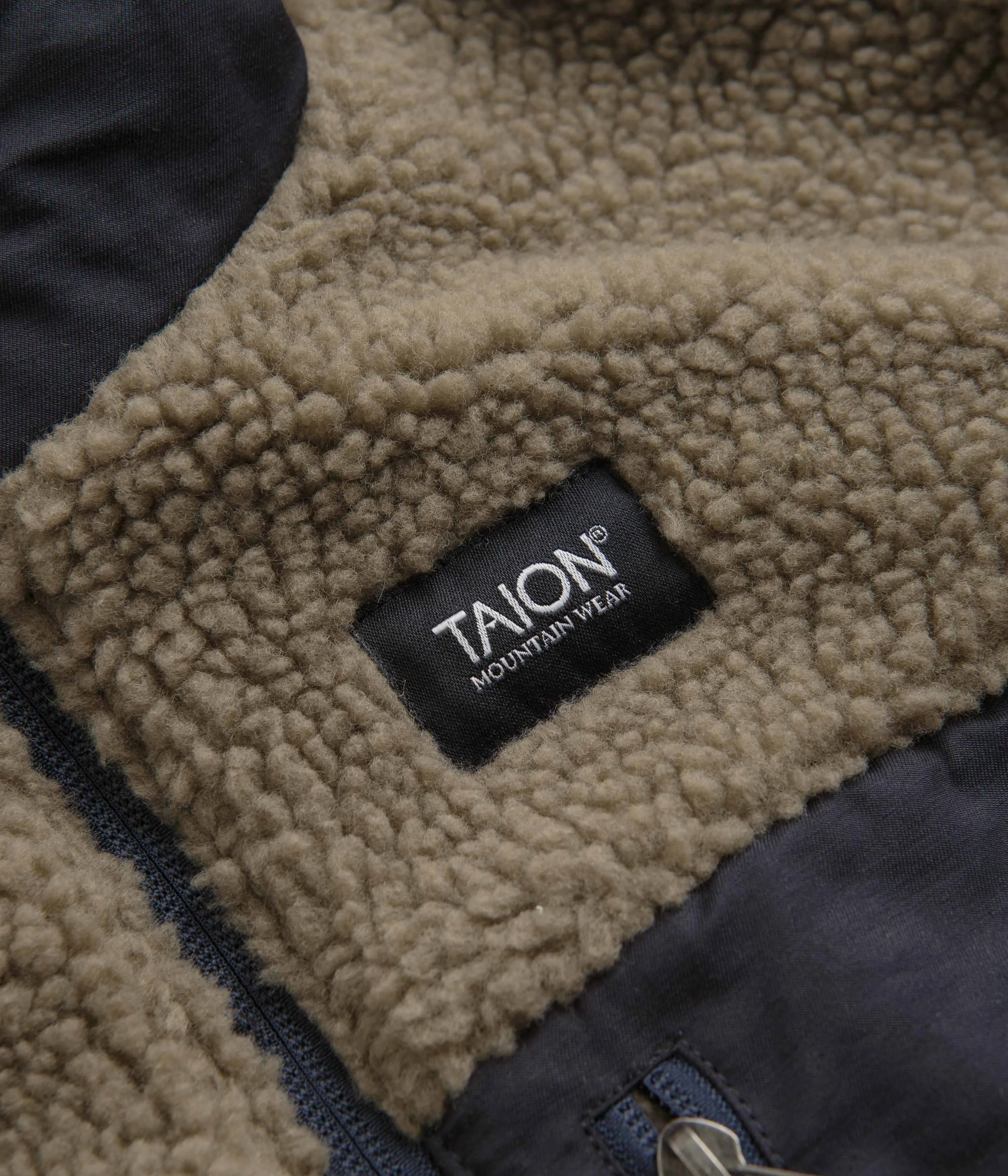 Taion Down x Boa Reversible Hooded Jacket - Dark Navy / Beige