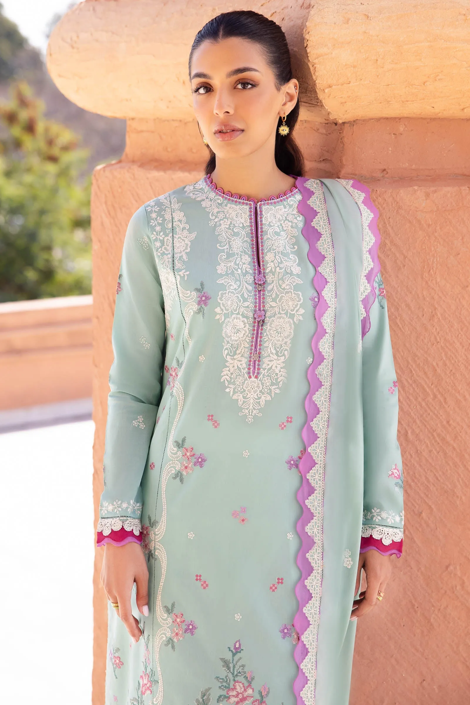 Zaha By Khadijah Shah Embroidered Lawn Unstitched 3Pc Suit ZL24-02A LARMINA